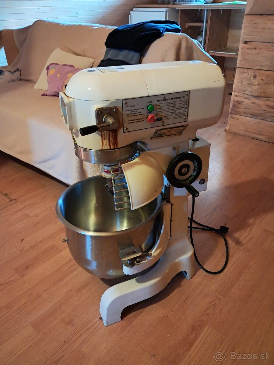 Profil miesič cesta
