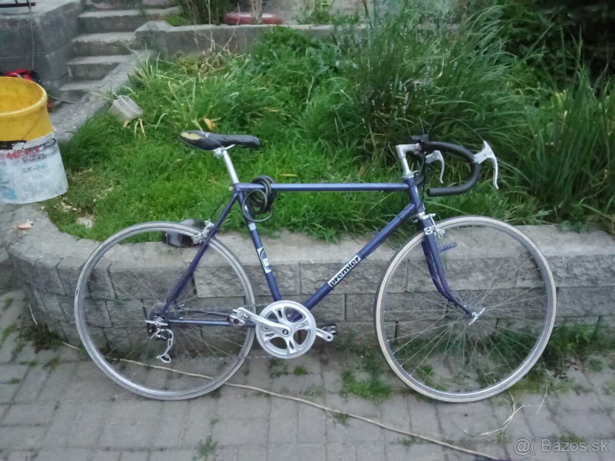 Premiér