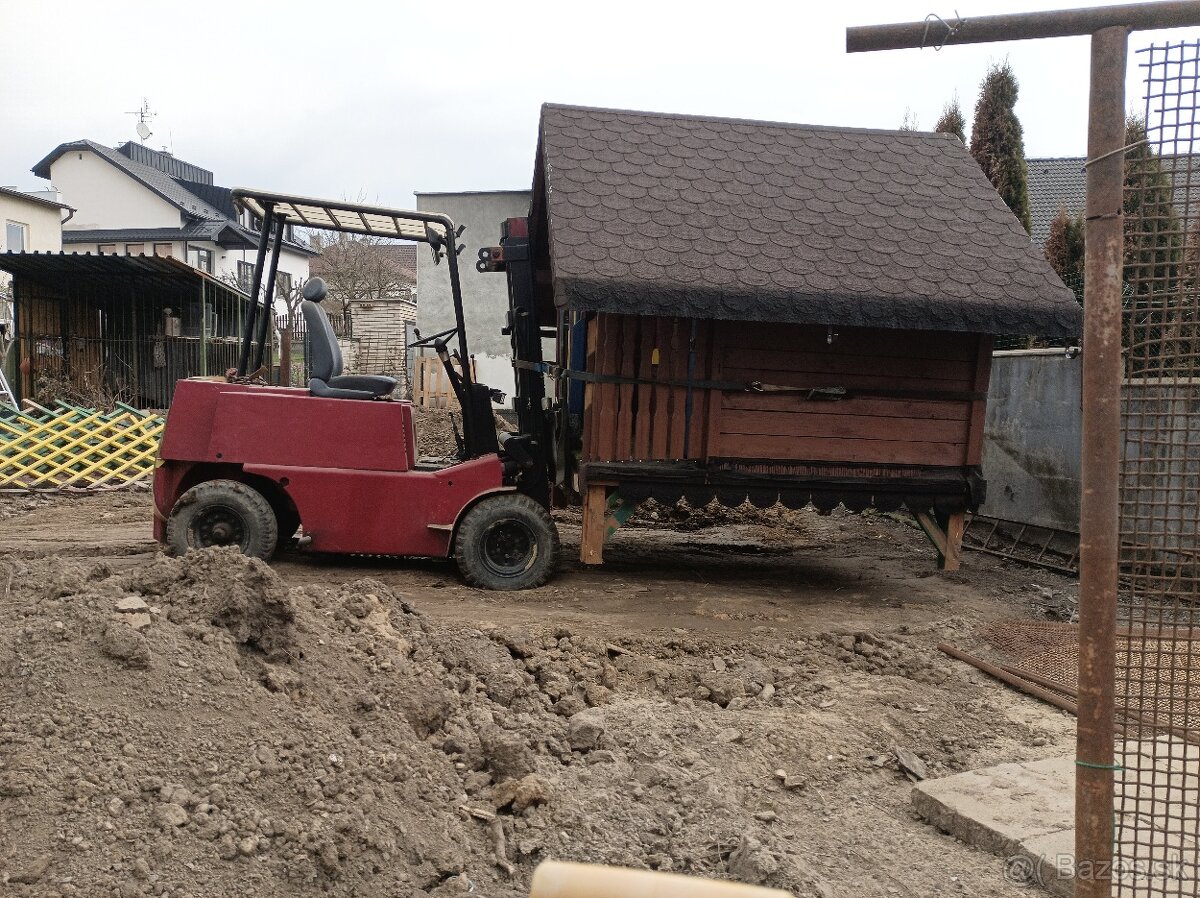 Predám Destu DVHM 3222L s uzávierkou,naklad lopatou,radlicou