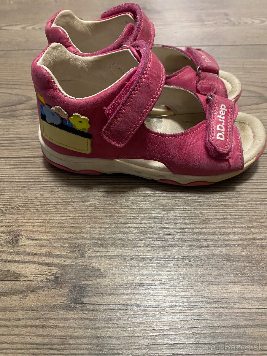 Sandale 28