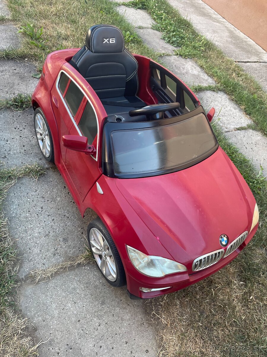 Elektrické autíčko BMW X6