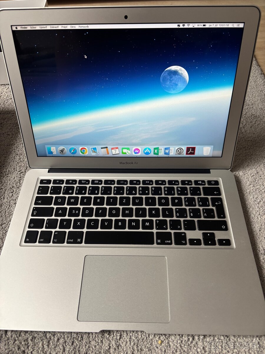 Predám MacBook (2017) – funkčný, ale slabá batéria