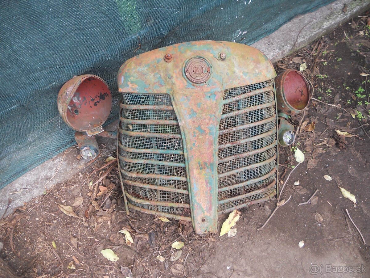 traktor zetor maska 25