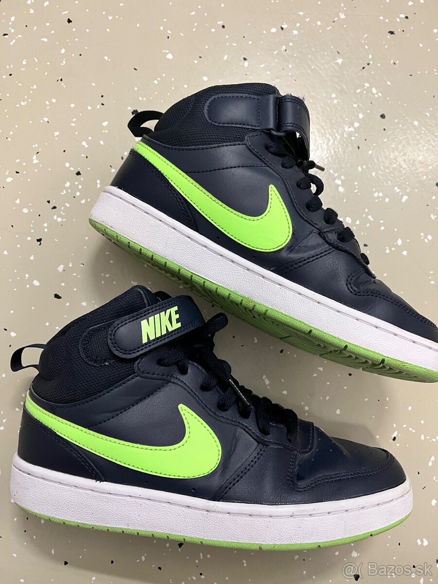 Chlapcenske vysoke topanky NIKE, velkost 38,5