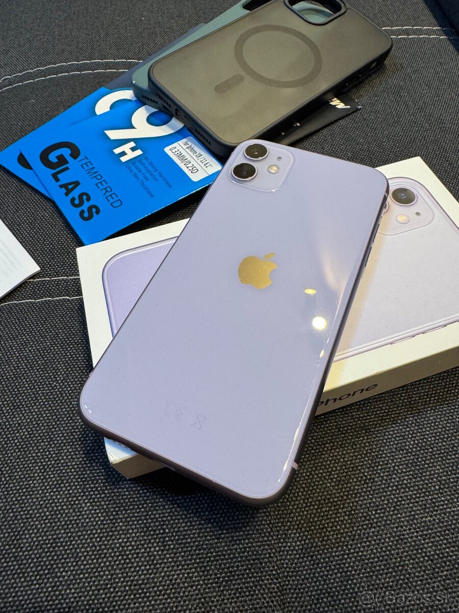 Apple iPhone 11 64GB Fialový - TOP stav