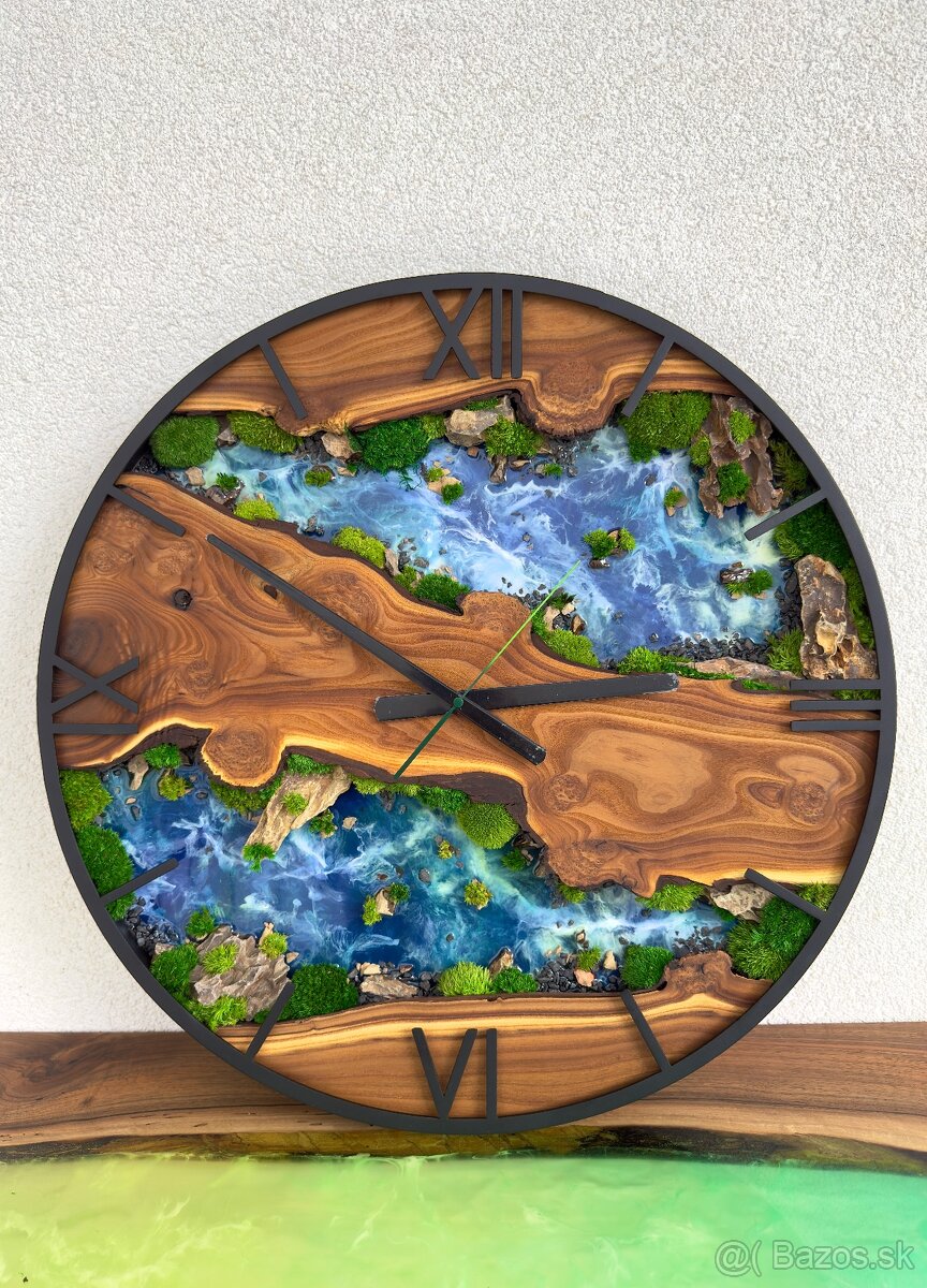 Machove hodiny 60cm , Drevene Hodiny s machom a epoxidom
