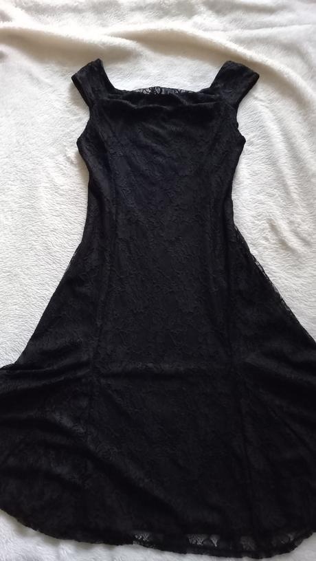 Špoločenské šatičky