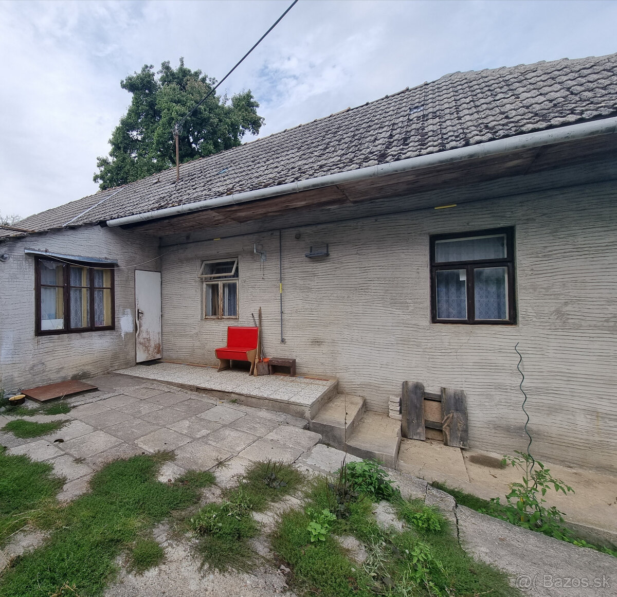 RODINNÝ DOMČEK a POZEMOK 641m2 MYJAVSKÉ KOPANICE