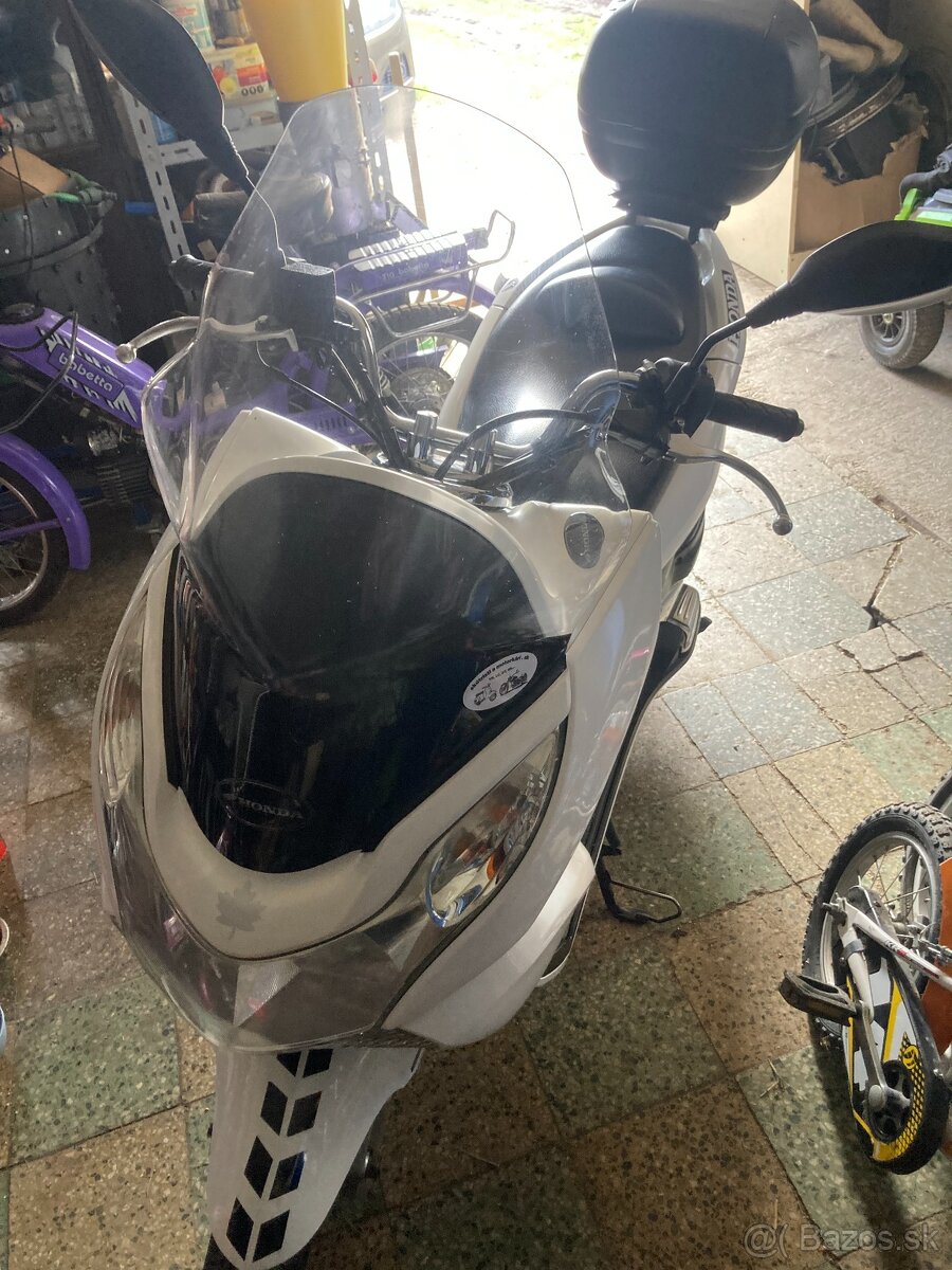 Honda pcx 125