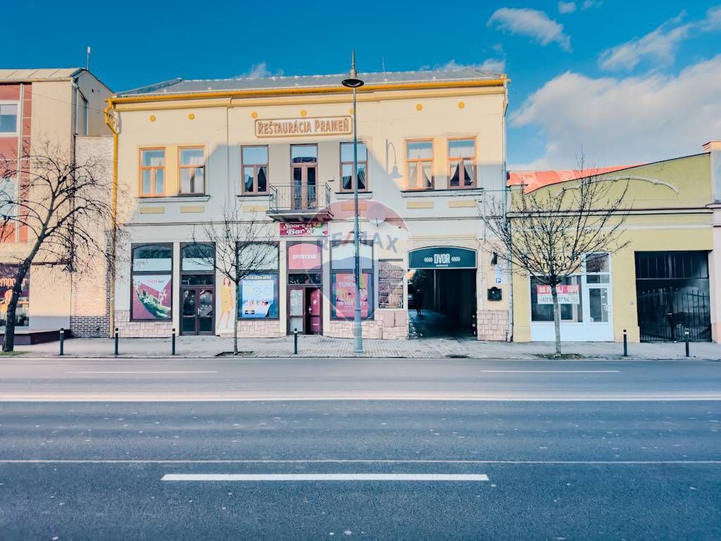 BUDOVA V CENTRE MESTA LUČENEC