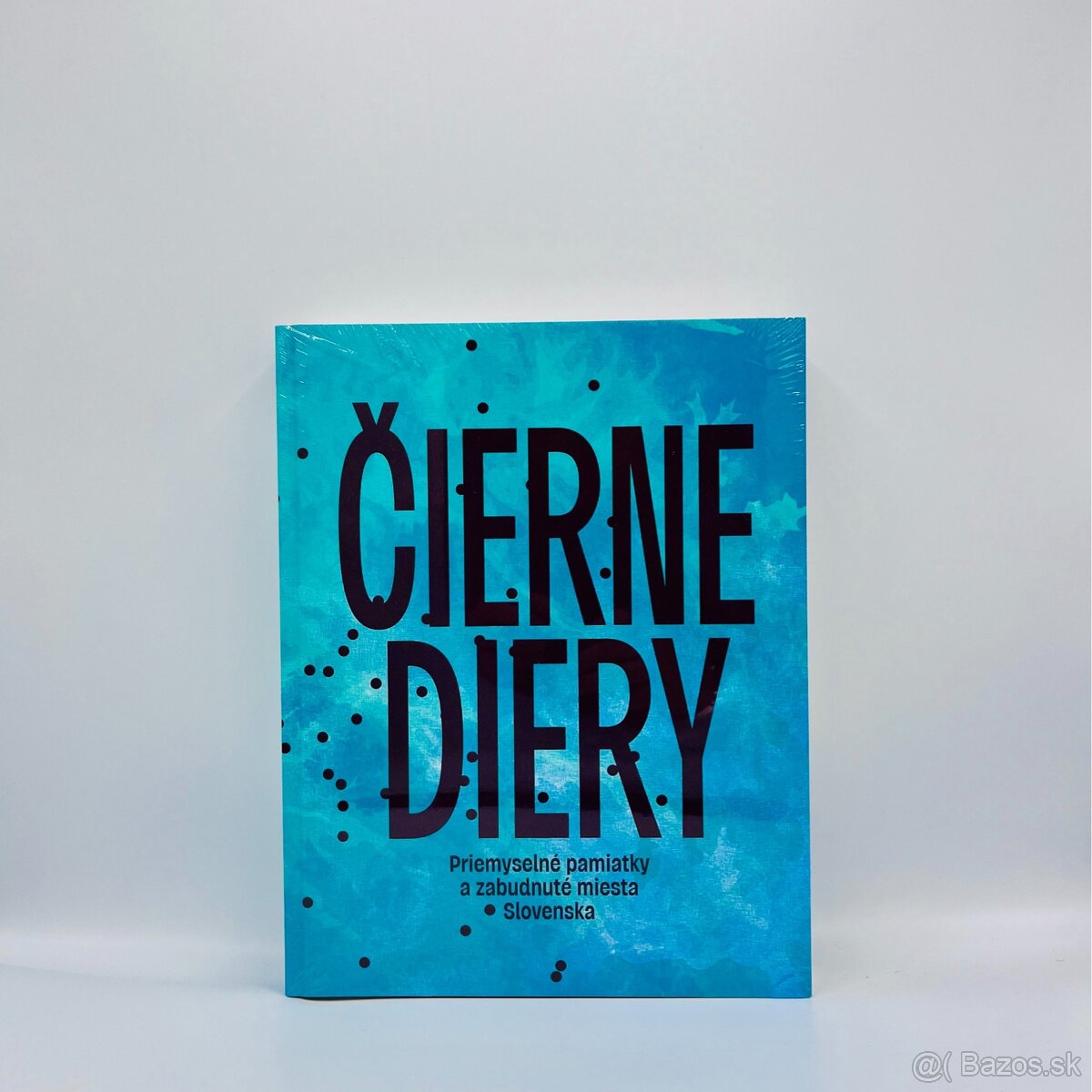 Predám zabalenú knihu Čierne diery 2