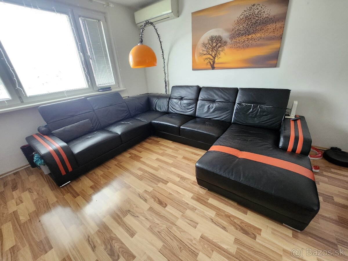 Kožená sedačka v tvare U