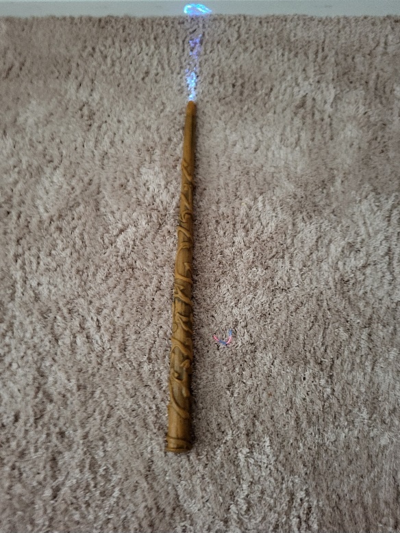 Harry potter svietiaci prútik
