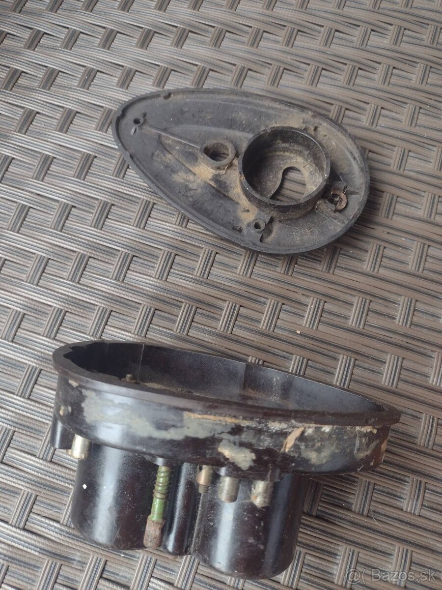 Predám spínaciu skrinku bakelit