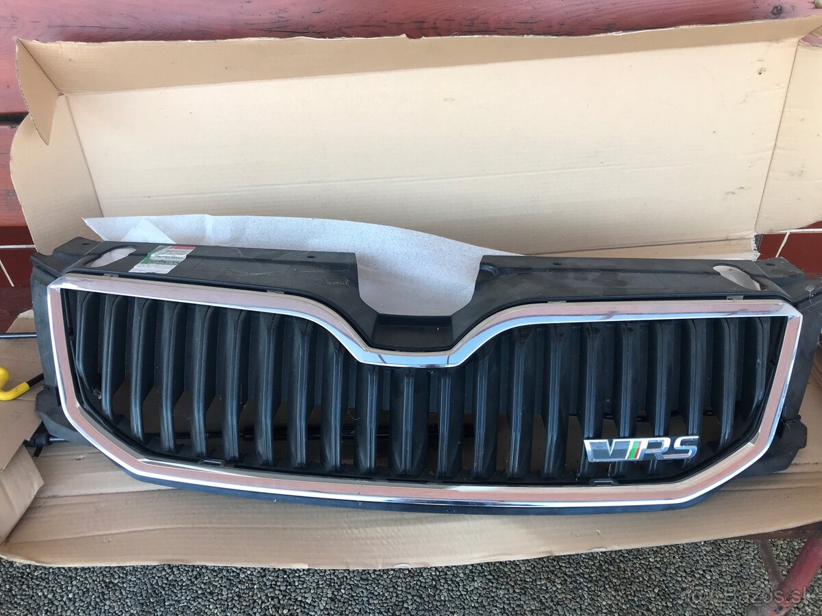 Predám prednú masku na Octaviu 3RS