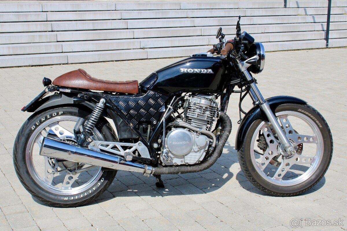Honda XBR 500 Cafe Racer / A2