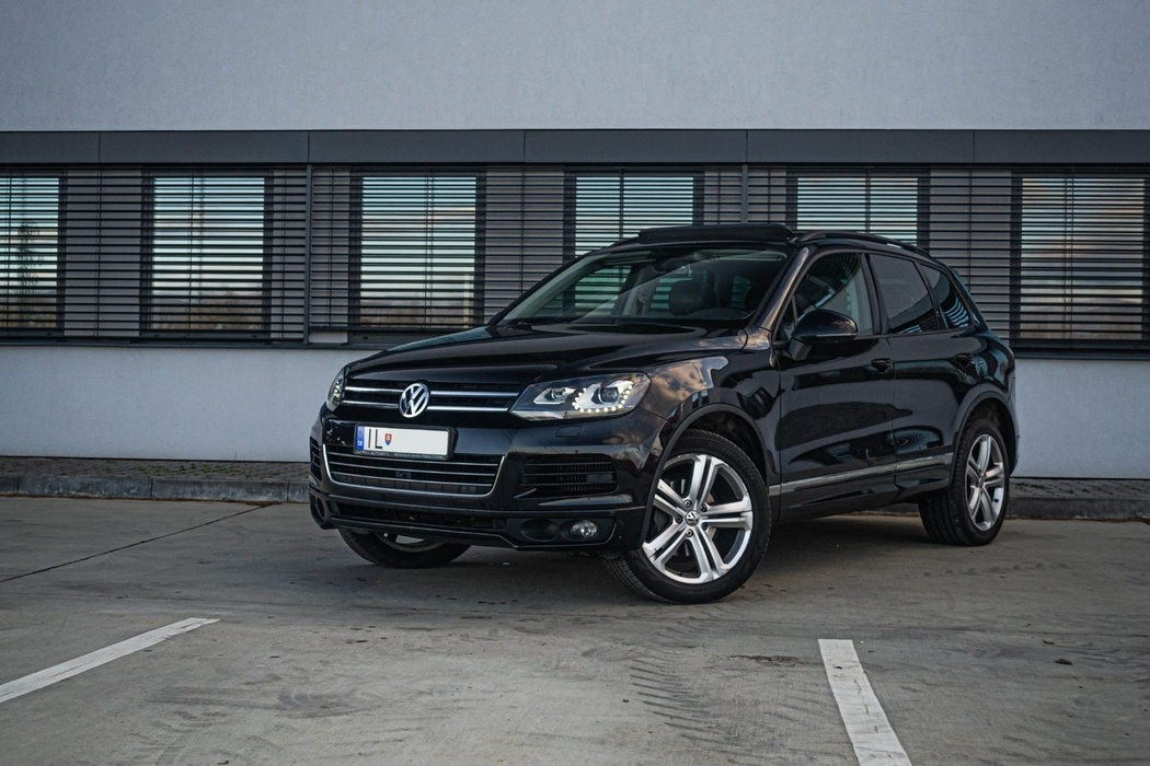 Volkswagen Touareg II 3.0 V6 TDI 240k R-Line - Aj na splátky