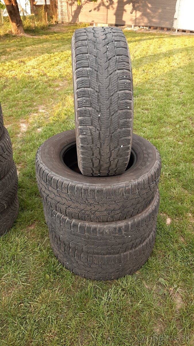 235/65r16C 115/113R Nokian zimne