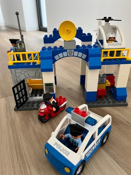 Lego Duplo Policajná stanica