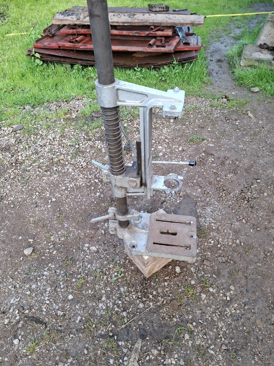 Predám stojan na vrtacku