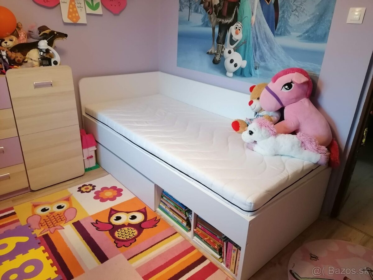 Posteľ 200x90 + matrac GRÁTIS