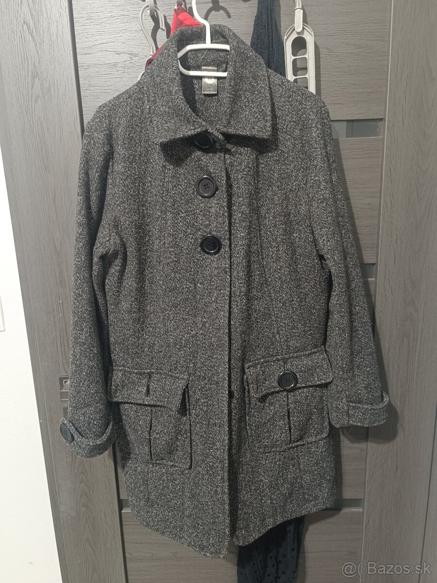 Dámsky tmavosivý kabát