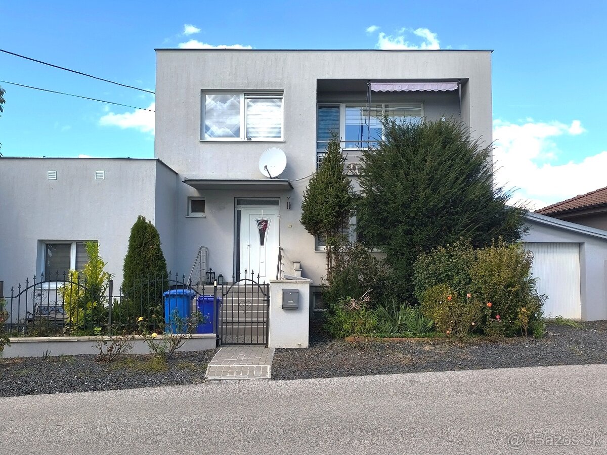 Predám 5 izbový Rodinný dom 205 m2, obec Bučany