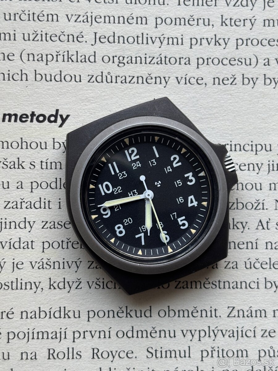 Predám vojenske hodinky Stocker Yale Sandy 184