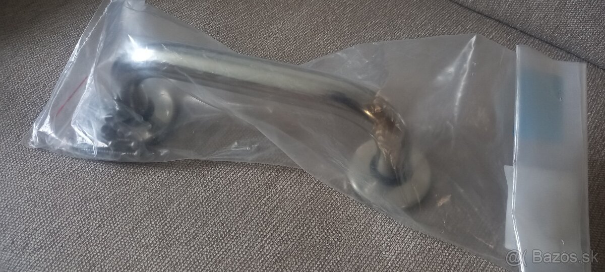 BEZPEČNOSTNÉ MADLO