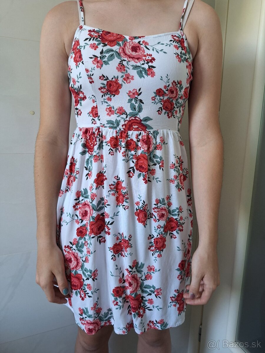 Romantické dievčenské šaty č.152