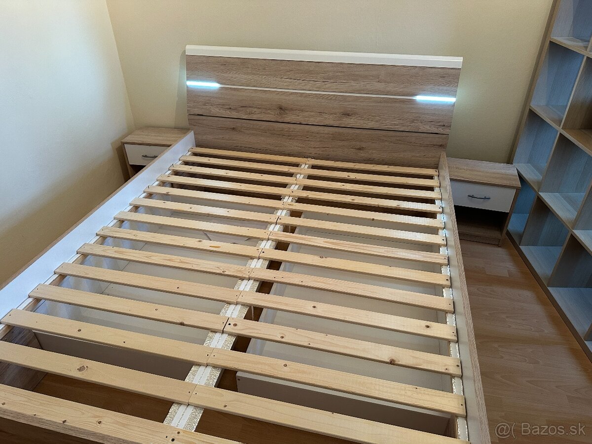 Posteľ s úložným priestorom 180x200cm