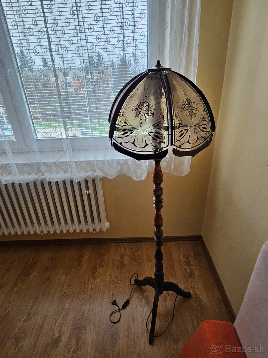 Predám  okrasnu lampu