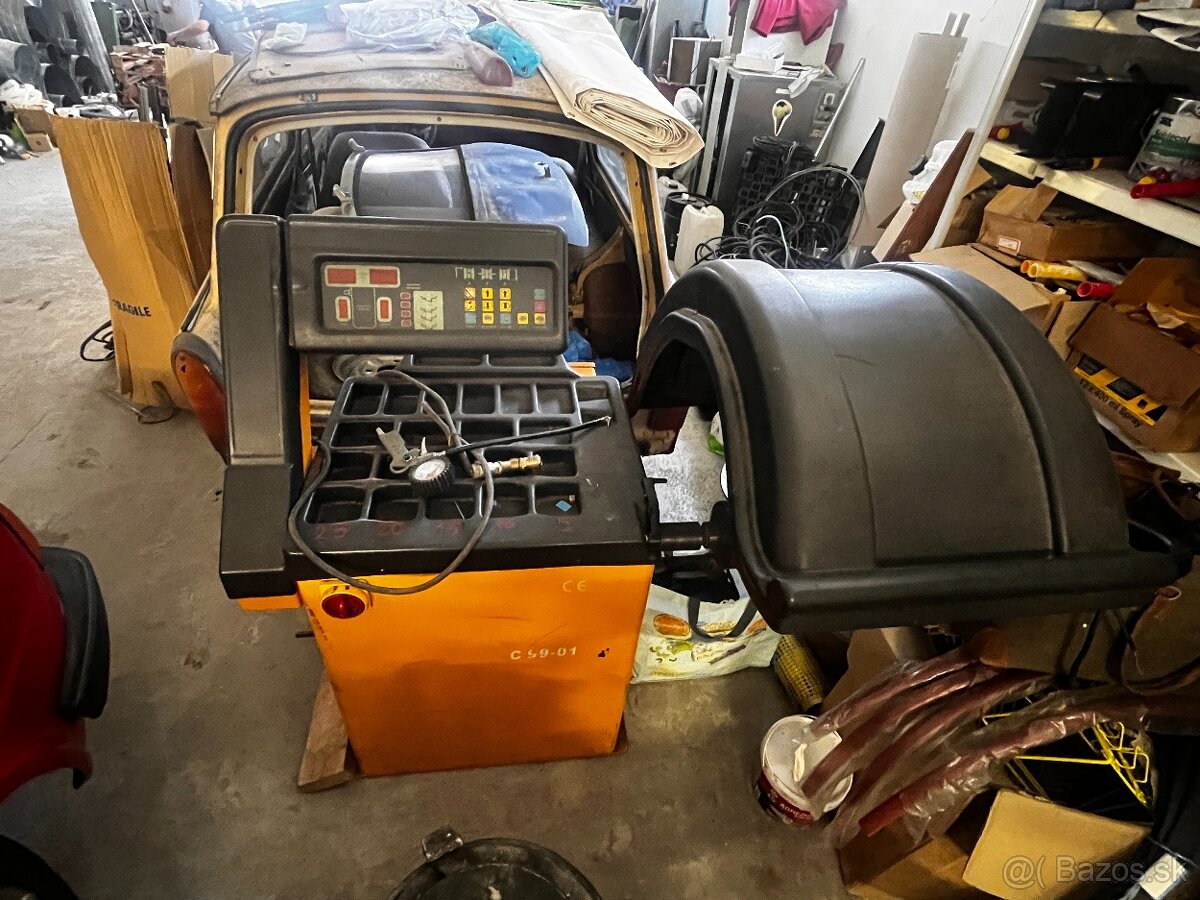 Vyvažovačka kolies C59-01 – Plne funkčná