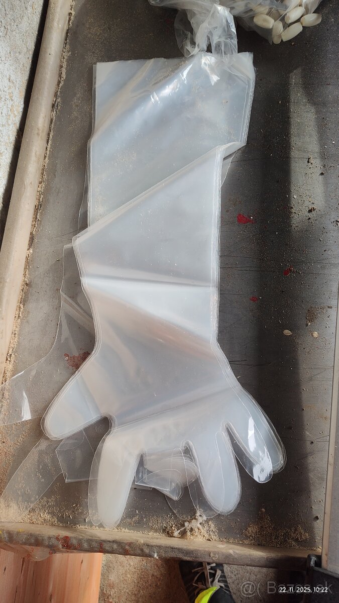 Veterinárne inseminačne rukavice