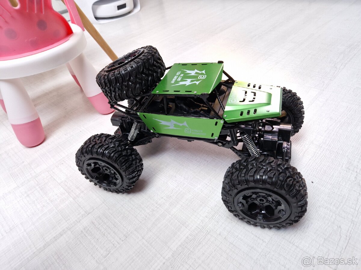 RC auto 4x4 1:8