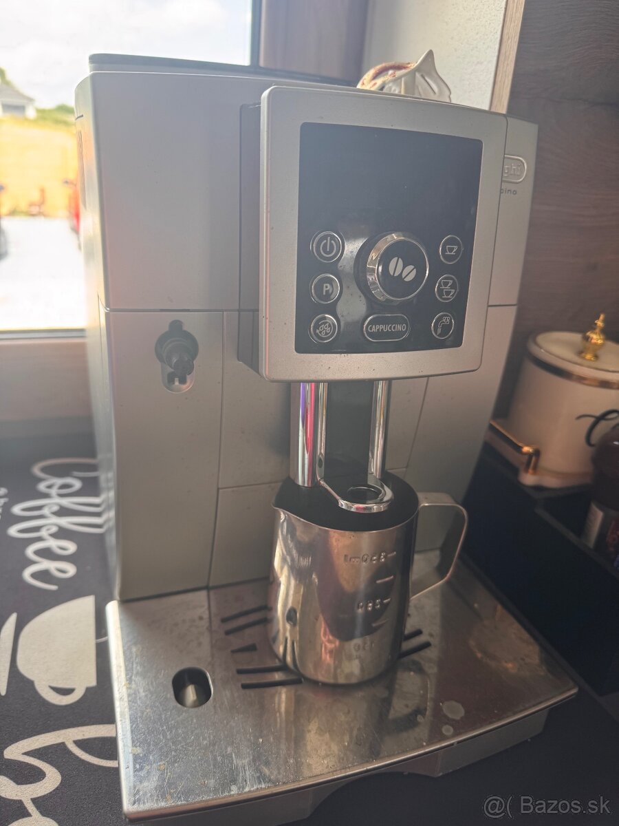 Kavovar delongi cappucino