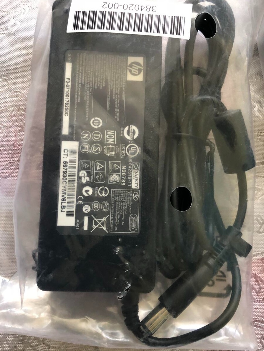Nabíjačka na notebook originál HP 19V 4,74A / hrubá čierna.