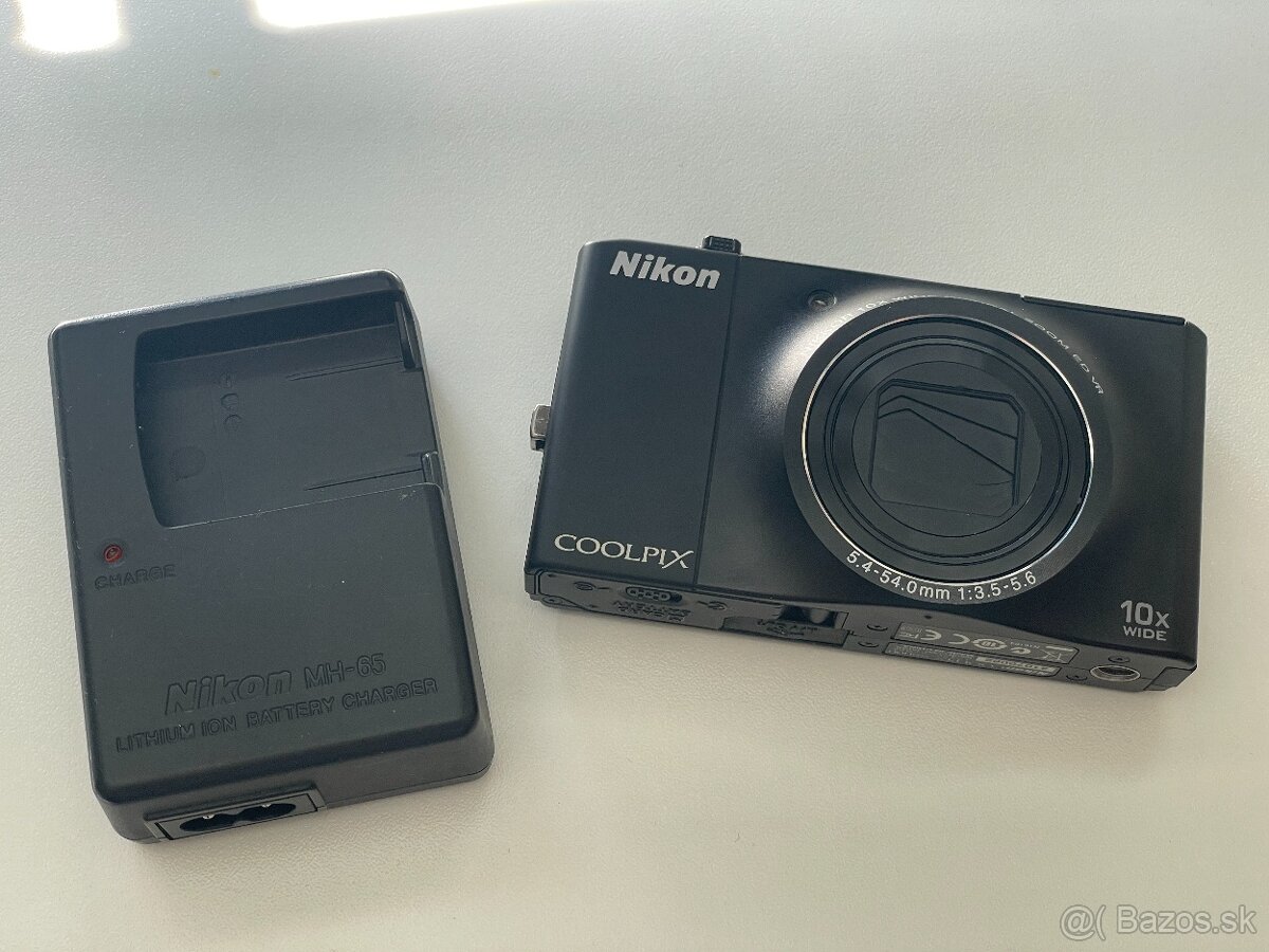 Nikon coolpix s8000