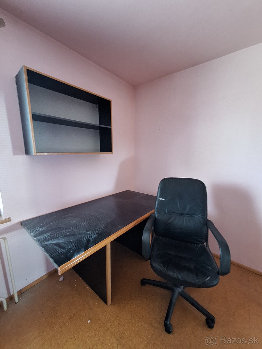 Skrine, stôl a stolička na predaj