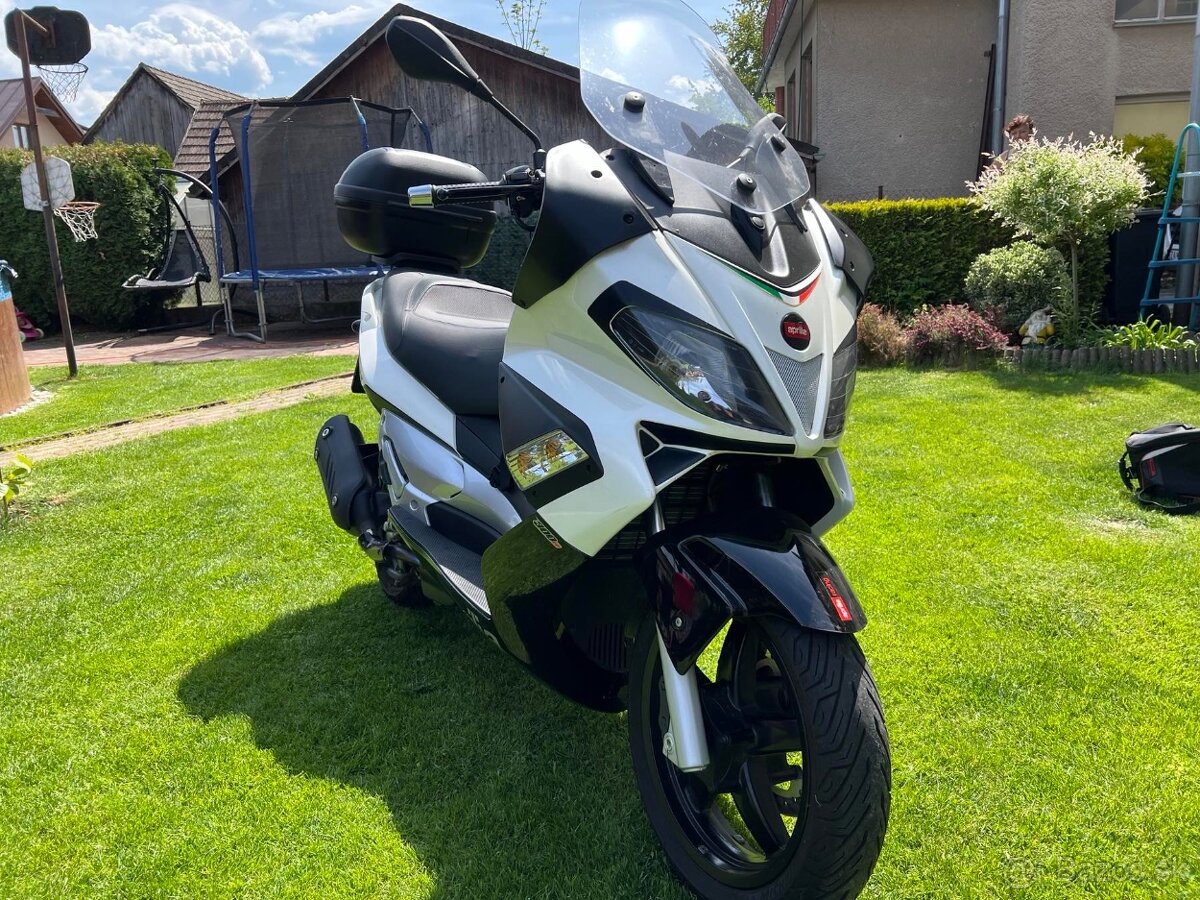 Aprília SR 300 MAX