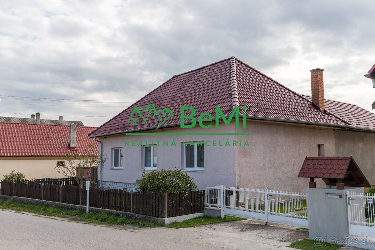 Na predaj 4-izbový rodinný dom v obci Chocholná-Velčice