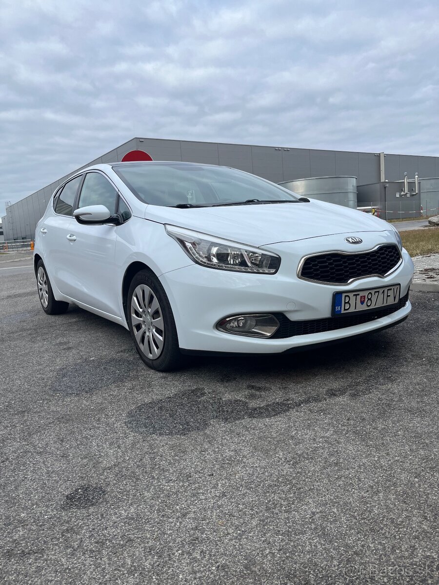 Kia ceed 1.4i panorama gold