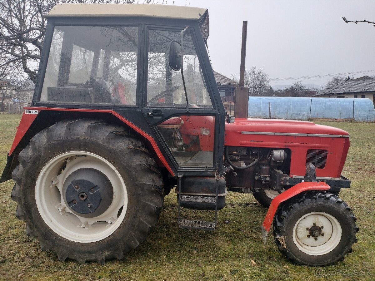 Traktor Zetor 7011