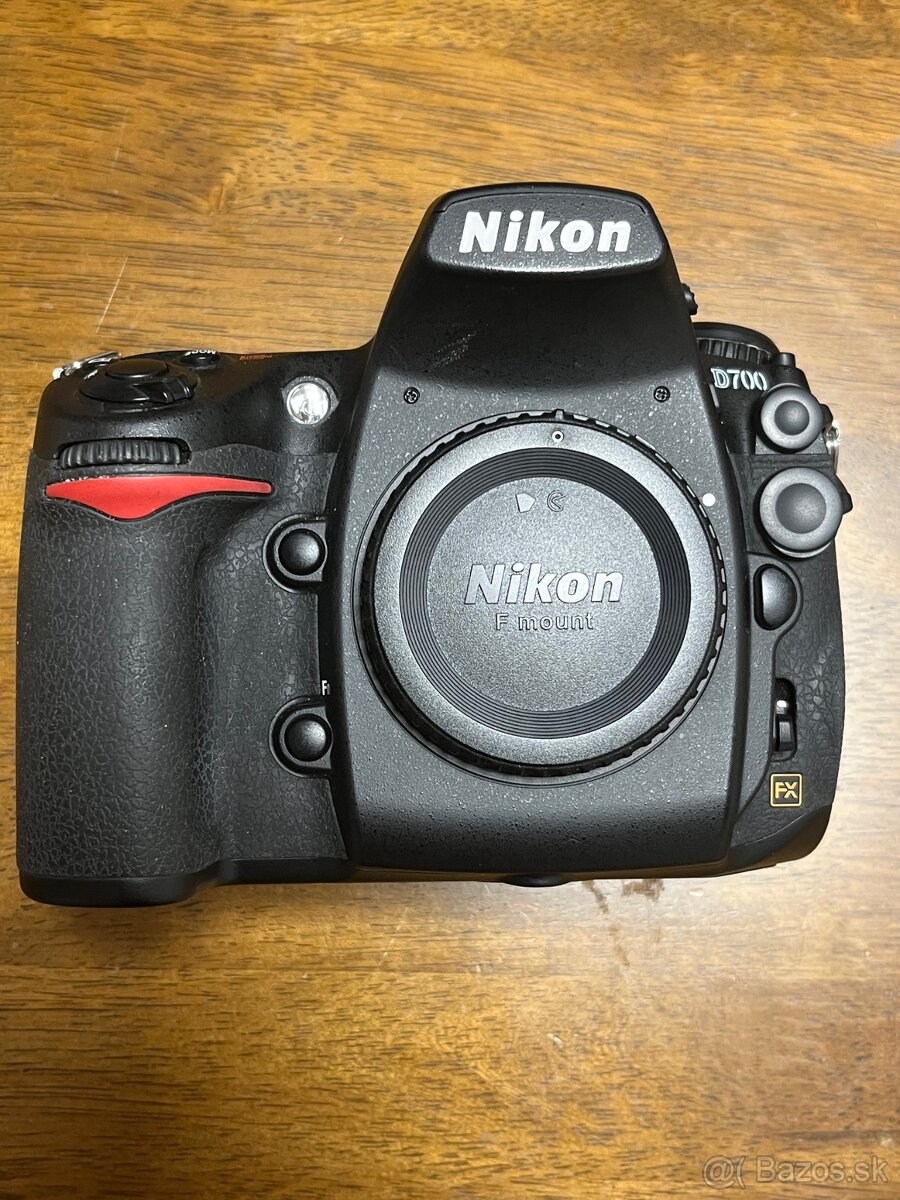 Nikon D700 + grip MB-D10