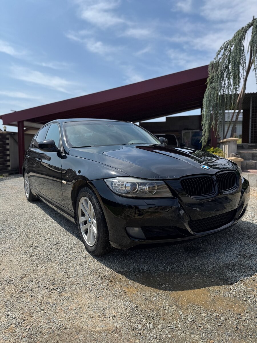 BMW E90 318i Lci