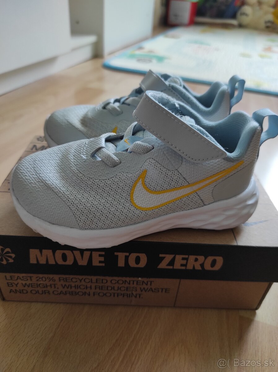 Nike tenisky svetlomodré 23