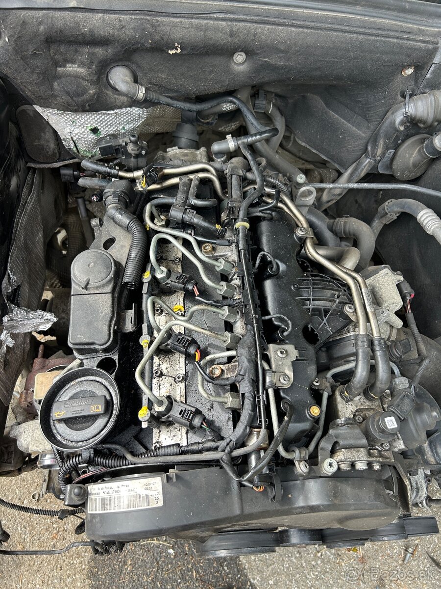Rozpredam motor 2.0 tdi CAHA