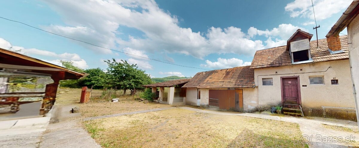 Rodinný dom s veľkým pozemkom 4 725 m² v Kráľovce-Krnišov
