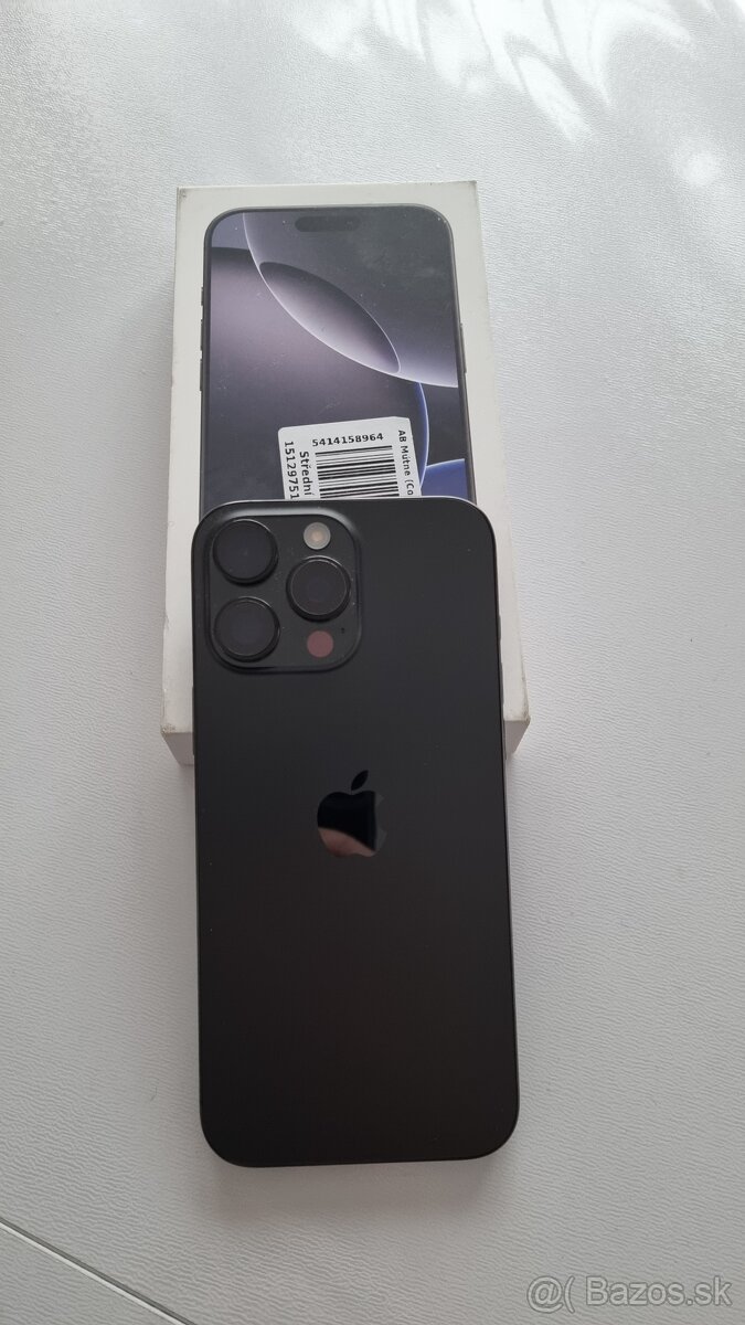 iPhone 16 Pro Max 256GB čierny titán + darček.