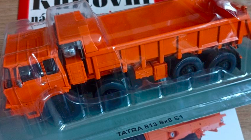 Tatra 813 S1 8x8 OSEMKOLA 1:43